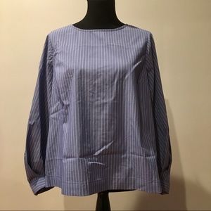 NWT Marled blue top with puffed sleeves